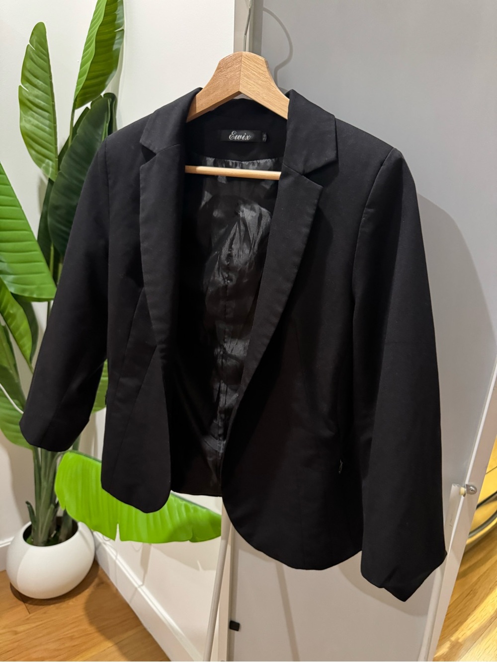 Tevolio Women's Black Tailored Blazer